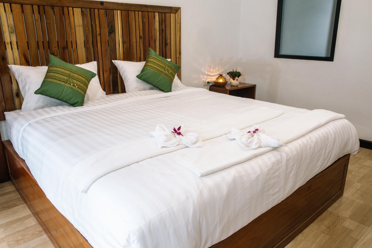 Billabong Hotel And Cafe Baan Tai Extérieur photo