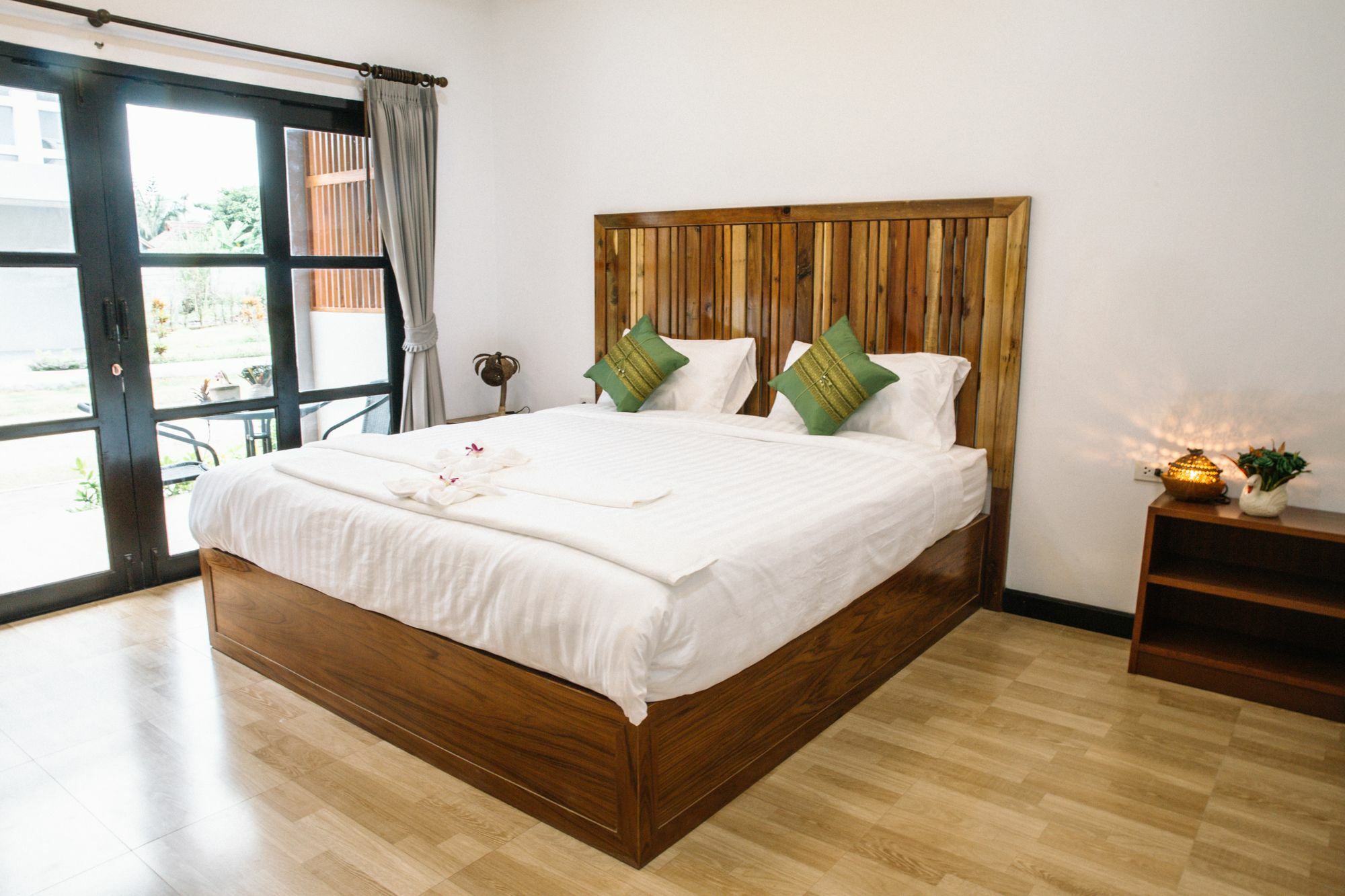 Billabong Hotel And Cafe Baan Tai Extérieur photo
